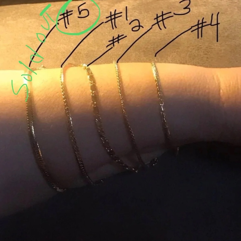 18K Gold plated chain bracelets unisex comes with free gift box.